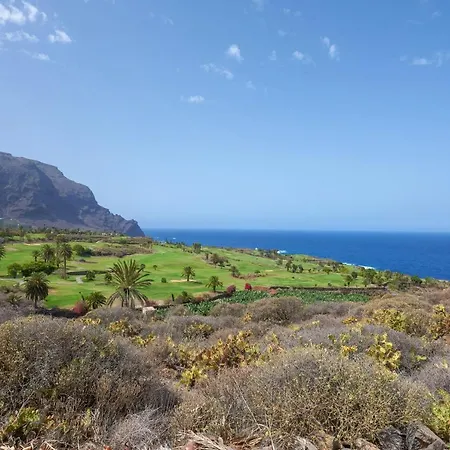Charming House In With Shared Pool Сasa de vacaciones