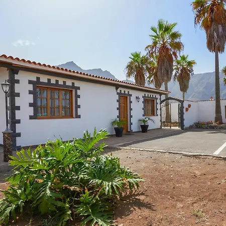 Charming House In With Shared Pool Casa vacanze