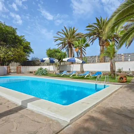 Charming House In With Shared Pool Сasa de vacaciones Buenavista Del Norte