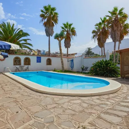 Charming Buenavista Poolside Retreat